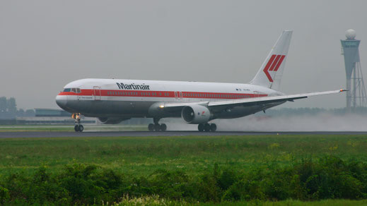 --- Boeing 767-300ER --- PH-MCH --- First Flight: 1990 --- MSN: 24429 --- Amsterdam Schiphol (AMS - EHAM) 2005