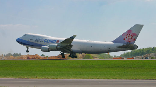 --- Boeing 747-400F --- B-18721 --- First Flight: 2005 --- MSN: 33738 --- Luxembourg Findel (LUX - ELLX) 2007
