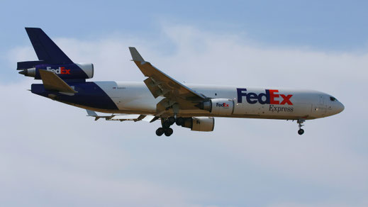 McDonnell Douglas MD-11F -- N590FE -- First Flight: 1991 -- MSN: 48505 Frankfurt Rhein-Main (FRA - EDDF) 2005