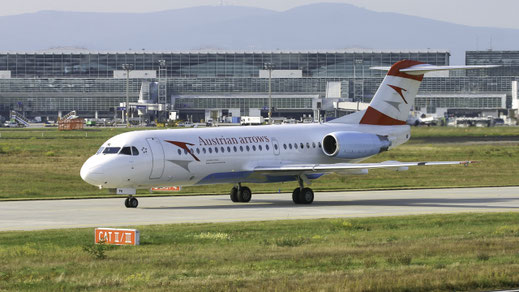 ----- Fokker 70 ----- OE-LFK ----- First Flight: 1995 ----- MSN: 11555 ----- Frankfurt Rhein-Main (FRA - EDDF) 2006