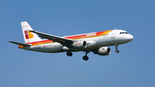 --- Airbus A320-200 ---- EC-FLP ---- First Flight: 1991 ---- MSN: 266 ---- Frankfurt Rhein-Main (FRA - EDDF) 2006