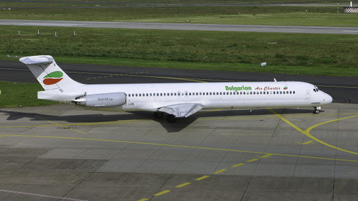McDonnell Douglas MD-82 --- LZ-LDK --- First Flight: 1987 --- MSN: 49432 Dusseldorf Rhein-Ruhr (DUS - EDDL) 2006