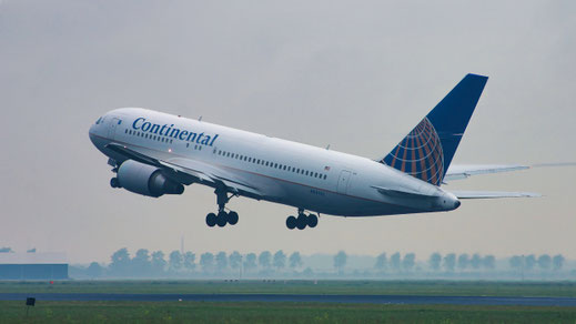 --- Boeing 767-200ER --- N68155 --- First Flight: 2001 --- MSN: 30434 --- Amsterdam Schiphol (AMS - EHAM) 2006