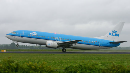 --- Boeing 737-400 --- PH-BDY --- First Flight: 1990 --- MSN: 24959 --- Amsterdam Schiphol (AMS - EHAM) 2005