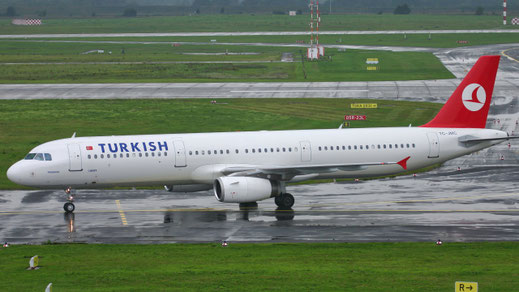 ---- Airbus A321-200 ---- TC-JMC ---- First Flight: 1998 ---- MSN: 806 ---- Dusseldorf Rhein-Ruhr (DUS - EDDL) 2005