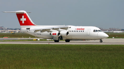 ---- BAe Avro RJ100 ---- HB-IXN ---- First Flight: 1996 ---- MSN: 3286 ---- Frankfurt Rhein-Main (FRA - EDDF) 2005