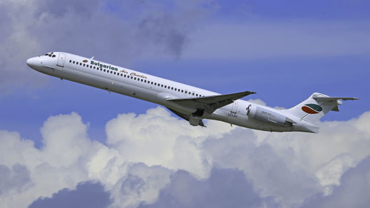 McDonnell Douglas MD-82 --- LZ-LDU --- First Flight: 1992 --- MSN: 53204 Dusseldorf Rhein-Ruhr (DUS - EDDL) 2017