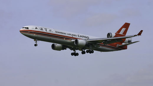 -- McDonnell Douglas MD-11F -- B-2176 -- First Flight: 1994 -- MSN: 48415 -- Frankfurt Rhein-Main (FRA - EDDF) 2006