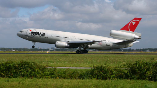 --- McDonnell Douglas DC10-30ER --- N238NW --- First Flight: 1987 --- MSN: 48267 --- Amsterdam Schiphol (AMS - EHAM) 2005