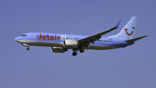 - Boeing 737-800"Winglets" - OO-VAC (*2) - First Flight: 2003 - MSN: 33014  Brussels National (BRU - EBBR) 2007