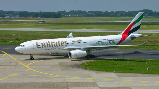 --- Airbus A330-200 --- A6-EKU --- First Flight: 1999 --- MSN: 295 --- "Germany 2006" --- Dusseldorf Rhein-Ruhr (DUS - EDDL) 2006