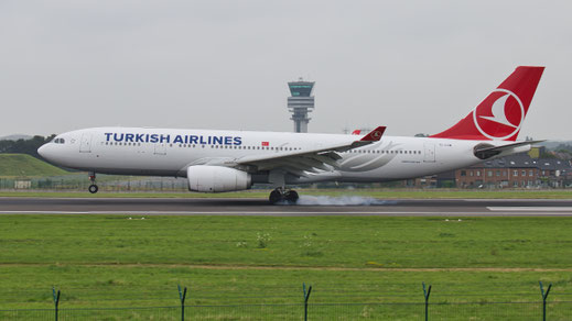 ---- Airbus A330-200 ---- TC-LOM ---- First Flight: 2013 ---- MSN: 1400 ---- Brussels National (BRU - EBBR) 2024 