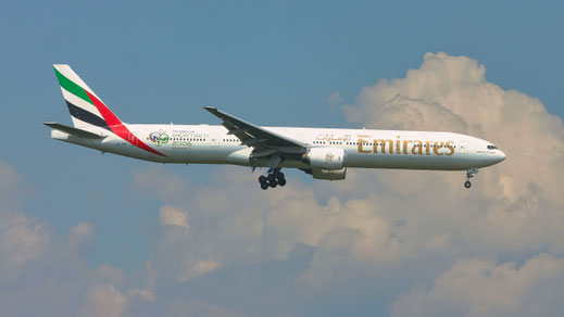 --- Boeing 777-300 --- A6-EMR --- First Flight: 2002 --- MSN: 29396 --- "Germany 2006" --- Frankfurt Rhein-Main (FRA - EDDF) 2006