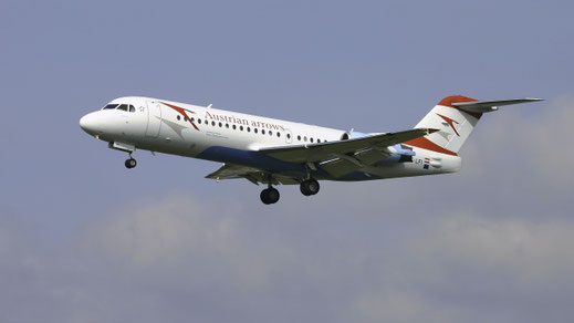 ----- Fokker 70 ----- OE-LFI ----- First Flight: 1995 ----- MSN: 11529 ----- Frankfurt Rhein-Main (FRA - EDDF) 2006
