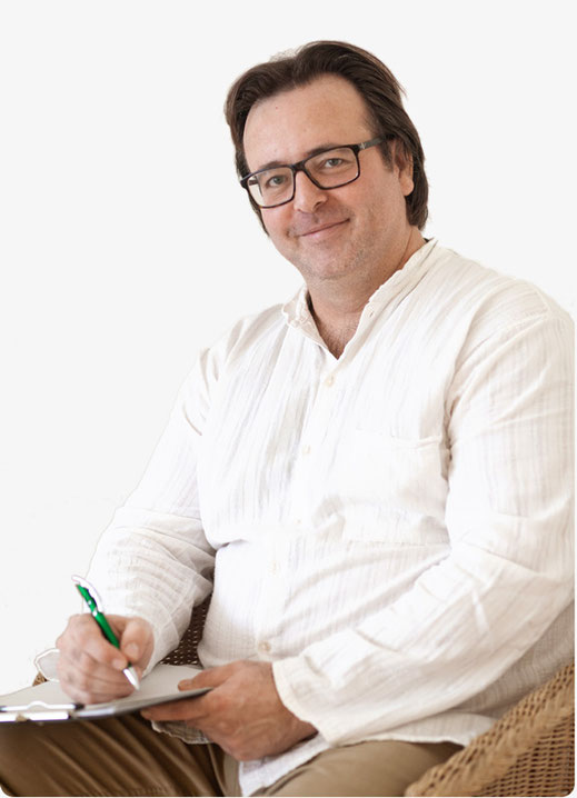 Christian Oestreich ist zertifizierter "Systemischer Personal Coach". Die Ausbildung erfolgte entsprechend den Richtlinien der European-Coaching-Association, ECA, Berufsverband für Coaches.