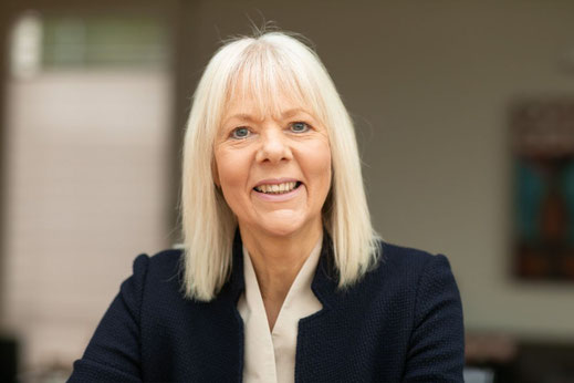 Diplom Coach SCA  Zert. Holistic Health & Longevity Coach  Zert. Laufcoach