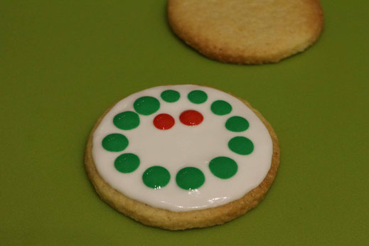 wreath christmas pattern cookies