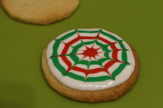 spiderweb christmas pattern cookies