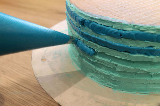 buttercream stripes