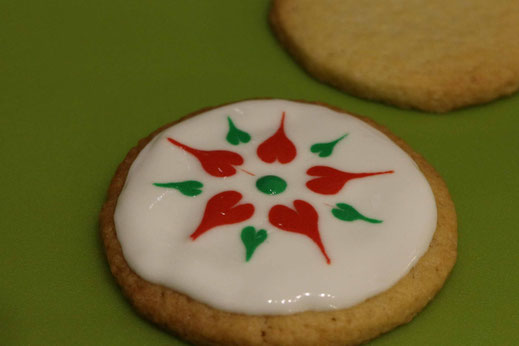 winter rose christmas pattern cookies