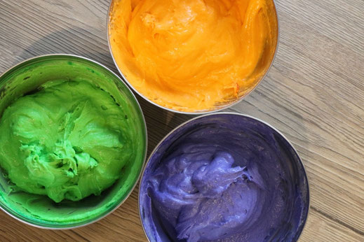 dyed frosting