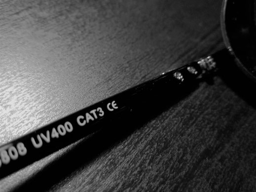 Diese Brille verfügt also über UV 400, CE Zertifikat und hat eine Kategorie 3 Tönung