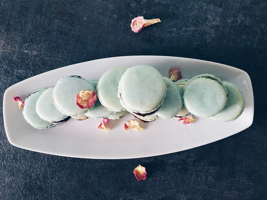 Mintfärbige Schokoladen-Macarons