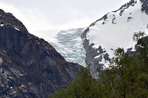 wir sind jetzt im Folgefonna National Park und können unser Ziel, den Bondhusbrea Gletscher sehen