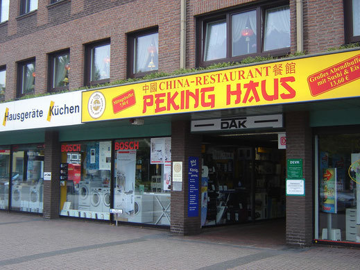 Das Peking Haus direkt am Bahnhof in Mölln.