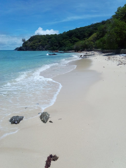 weißer strand, sand, steine, wasser, klar, türkis, blau, meer, ozean, schöne naturfotos, kostenlose bilder, download