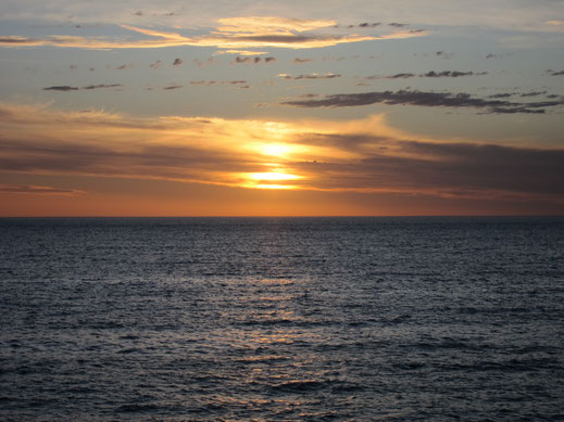himmel sonnenuntergang meer wasser ozean orange abendrot kostenlos download schleierwolken