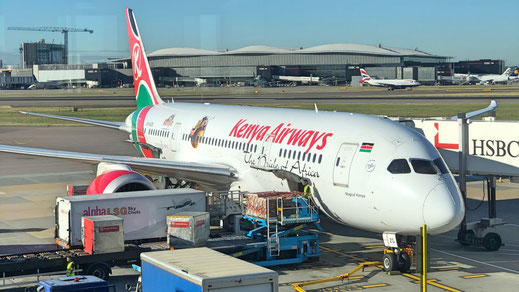 Kenya Airways 787-8