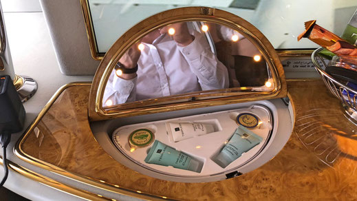 Emirates first class mirror
