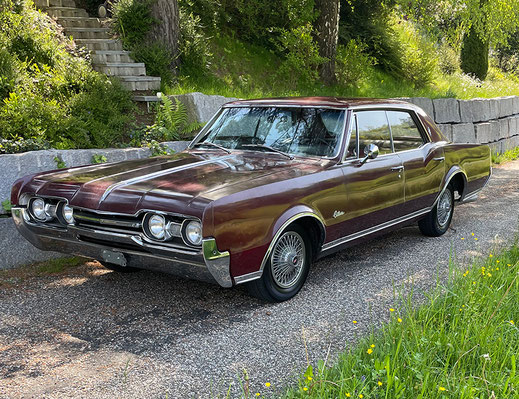 Oldsmobile Cutlass Oldtimer Garage D. Bauhofer, Teufenthal