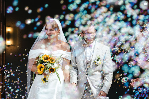 Virginie Varon Hochzeitsfotografie Reutlingen Seifenblasen