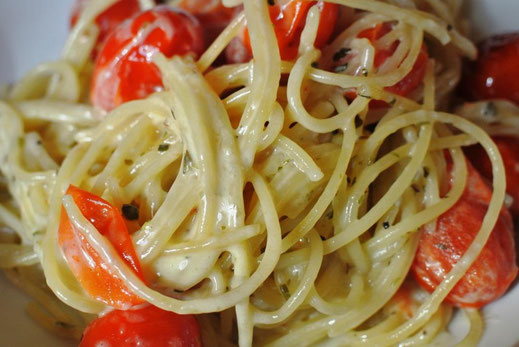 Spaghetti mit Ofenkäse oder Feta aus dem Ofen - Onepott