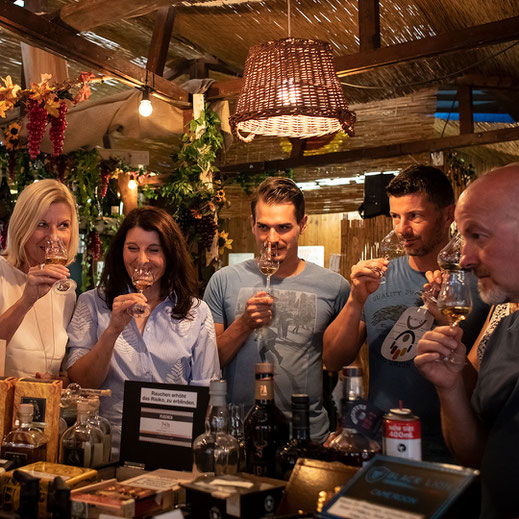 36. Kirchheimer Weindorf: Whiskey- und Zigarrentasting mit Tabakhaus Schall