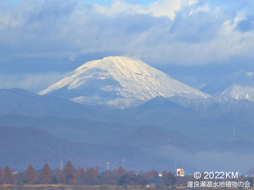 画像：2022/12/07 谷中湖西橋付近から男体山