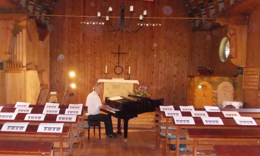 Probe in der Fischerkirche Born, Darss
