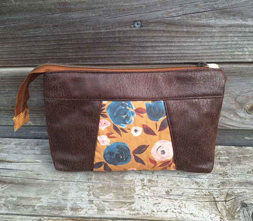 grande trousse de toilette femme faux cuir marron tissu jaune ocre fleurs bleues pétrole