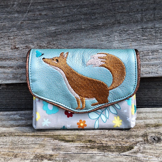 petit porte-monnaie accordéon femme - tissu gris avec fleurs - faux cuir vert céladon - porte-cartes bohème et mignon