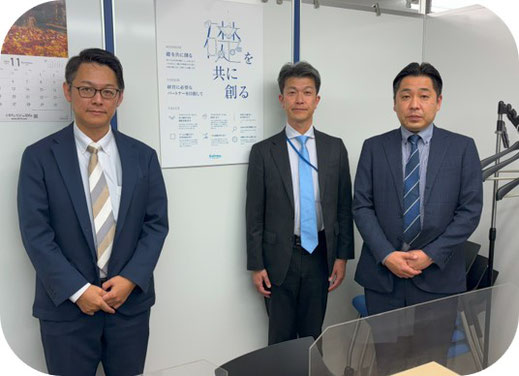セントラル社会保険労務士法人　代表社員　井下先生、下里先生と弊社担当山本