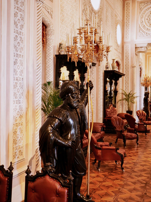 Beautiful statue in the Noble Hall