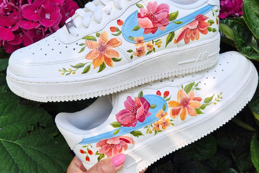 NIKE sneakers bruid met vrolijke bloemen
