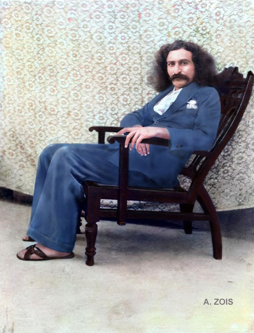 6A.  1928 : Meher Baba wearing a Western suit in Toka, India. 