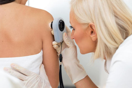 Hautkrebsfrüherkennung bei Frauen mit ärztlichem Hautkrebsscreening