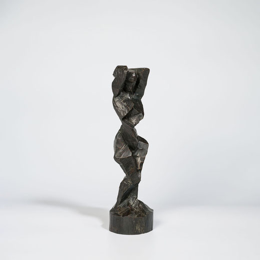 Skulptur: Oskar Höfinger, "Kokette", Entwurf 1962, Bronze patiniert, Höhe 35 cm, galerie artziwna, Wien