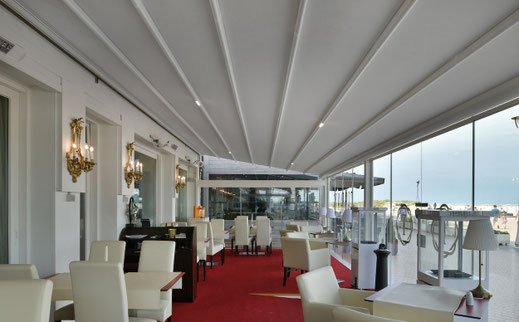 Pergola Markise zur Flächen Überdachung