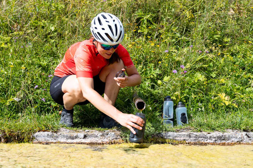 Wasser; Bikepacking; transportieren; Flaschen