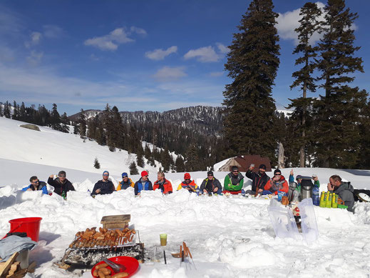 Picnic in Biasura. Although we had less snow than in the PioneerSeason, but also more Bluebird days ...